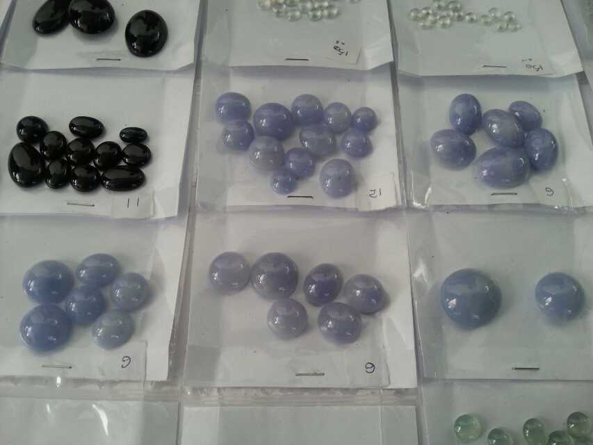 紫色翡翠A货蛋面