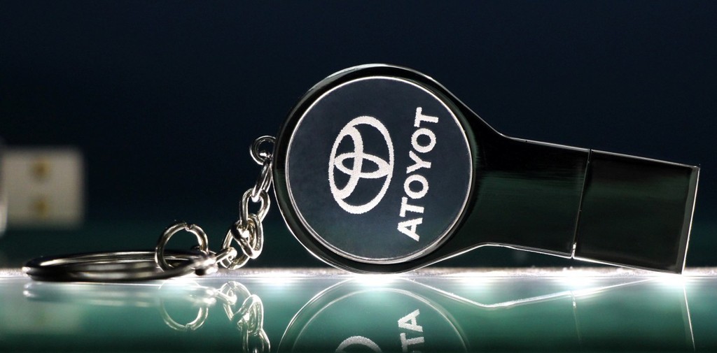 定制QQ:568895116新款水晶U盘