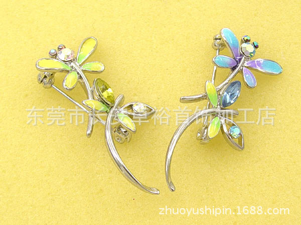 【环保锌合金<em>女式胸针</em> 胸花 服装配饰 厂家直销