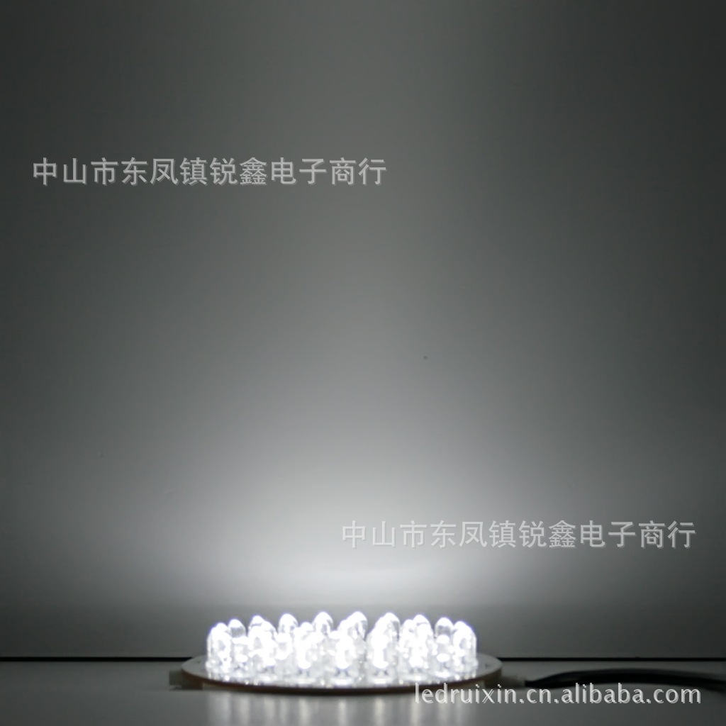 主打白光led廠傢供應F5mm圓頭有邊短腳白光LED燈珠8