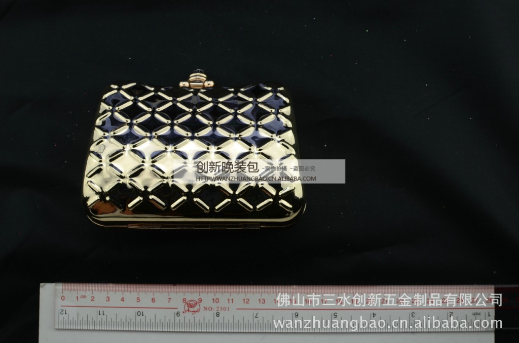 选购包包时，一定要参照尺寸介绍