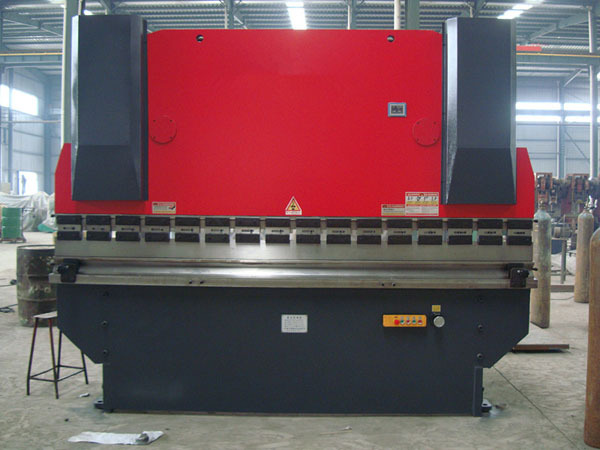 液压板料折弯机4