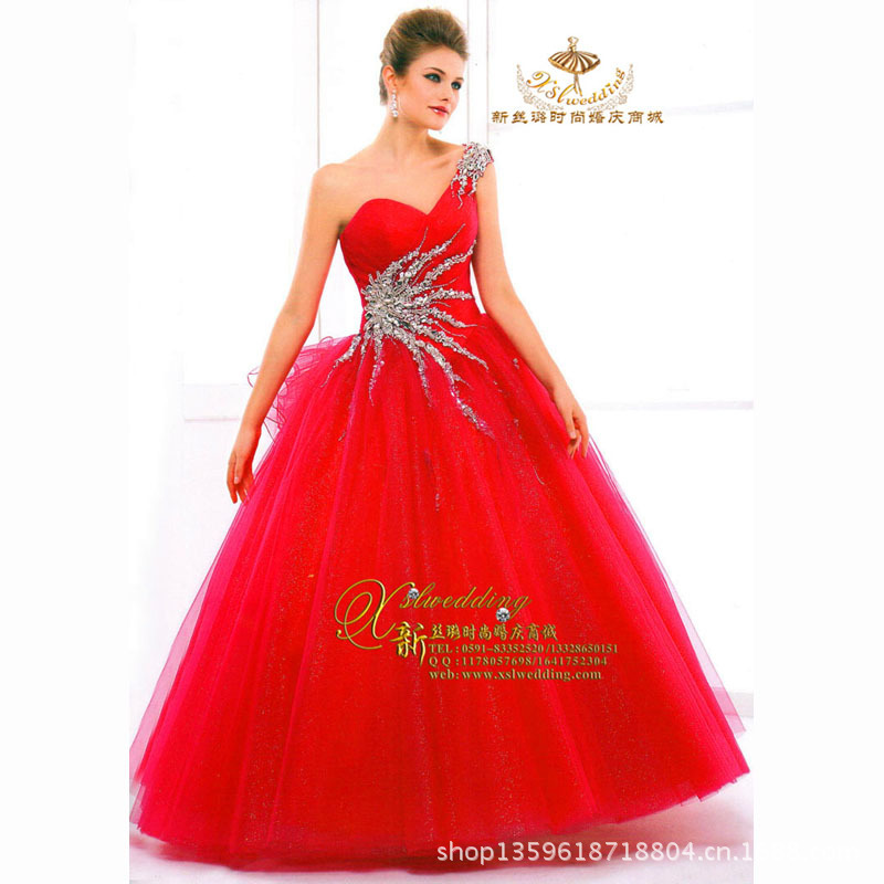 丝璐2013浪漫蓬裙斜肩镶钻网纱新娘结婚服 唱