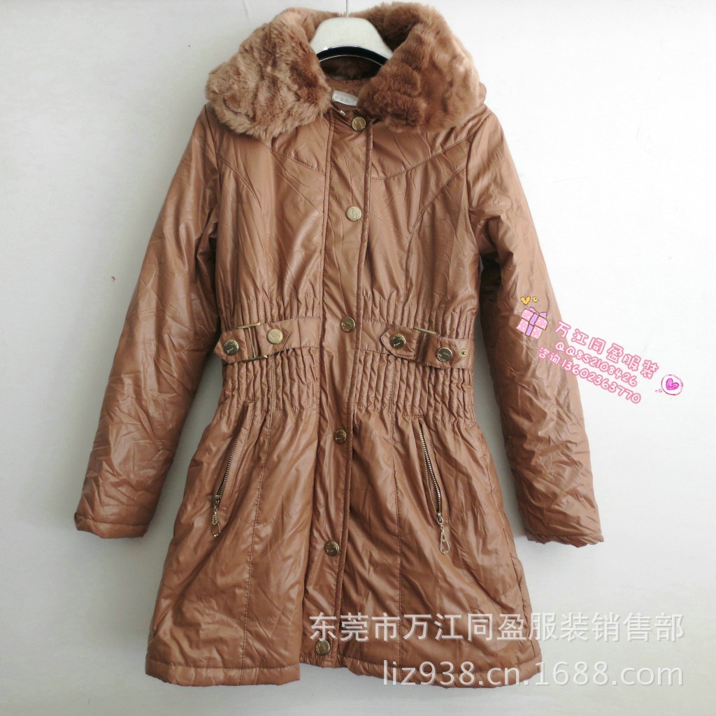 厂家倒闭亏本清仓秋季服装 <em>低价</em>库存尾货<em>女装</em>