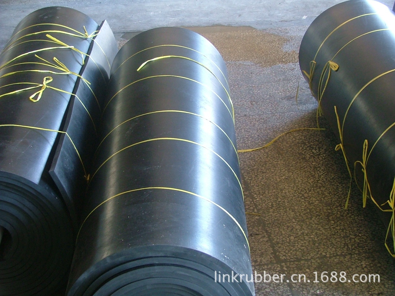 胶皮-求购印章胶皮，机压红胶皮，机雕胶皮--阿里巴巴采购平台求购产品详情