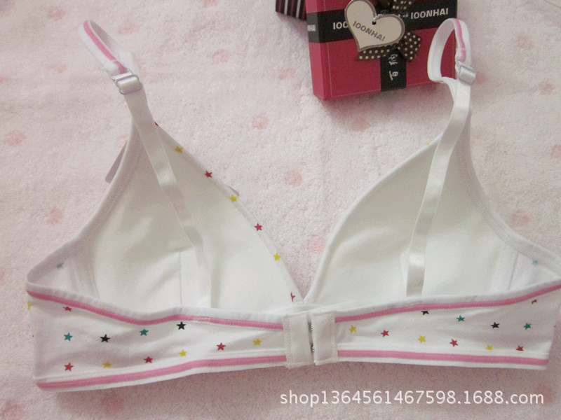 【批发免费代理少女<em>学生</em>8岁到<em>18岁</em>纯棉无钢圈