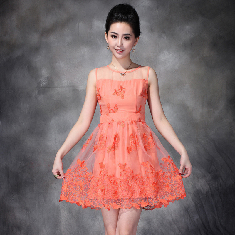 2014欧美夏季预热新款<em>女装</em> 重工绣花<em>优雅时尚</em>