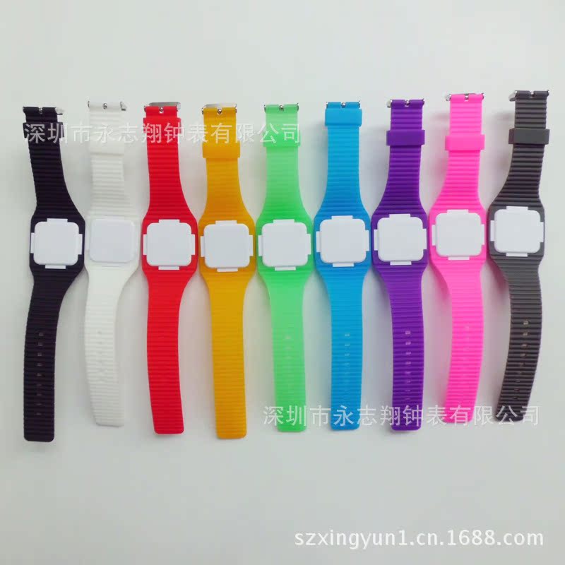 LED (36)