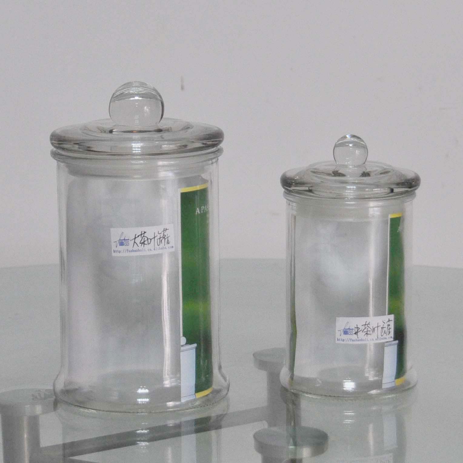 宜大45号大（左）与49号中（右）茶叶罐