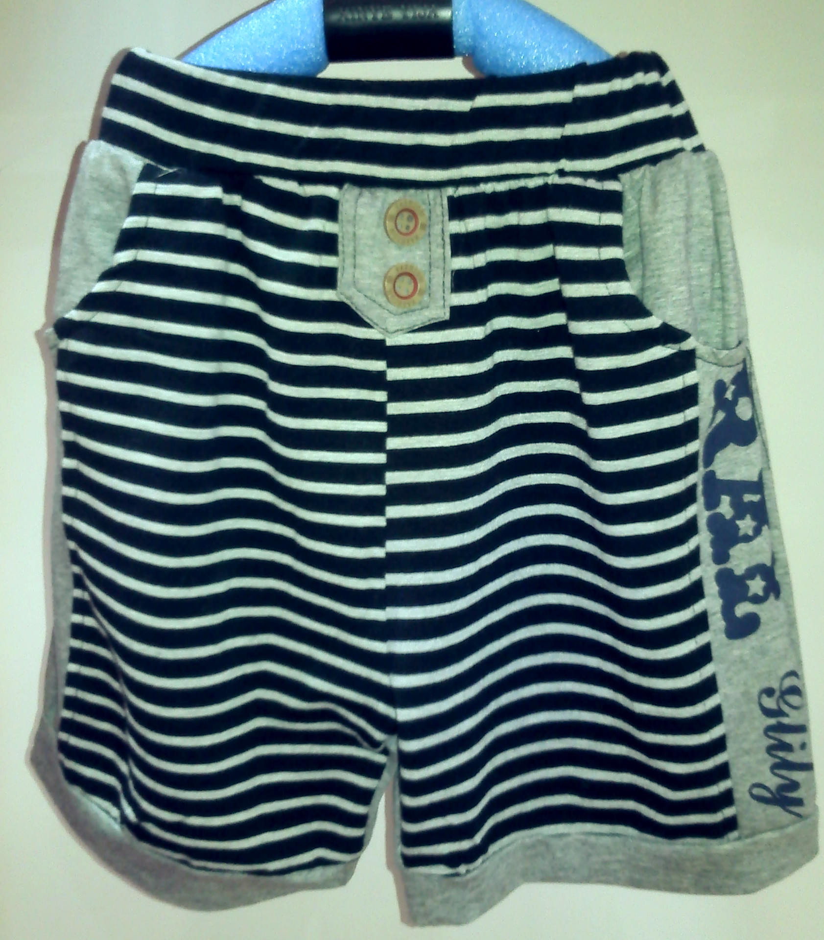 【2013夏季新款男中大童<em>短裤</em> <em>英文拼</em>间条休闲