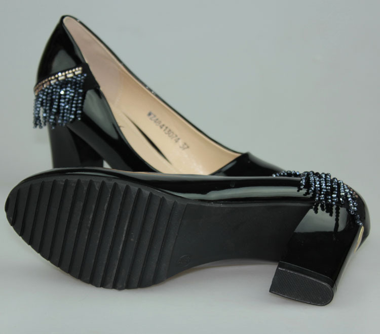 <em>慧妹女鞋 新款</em>春细跟黑单鞋 OL链子 防水台 高