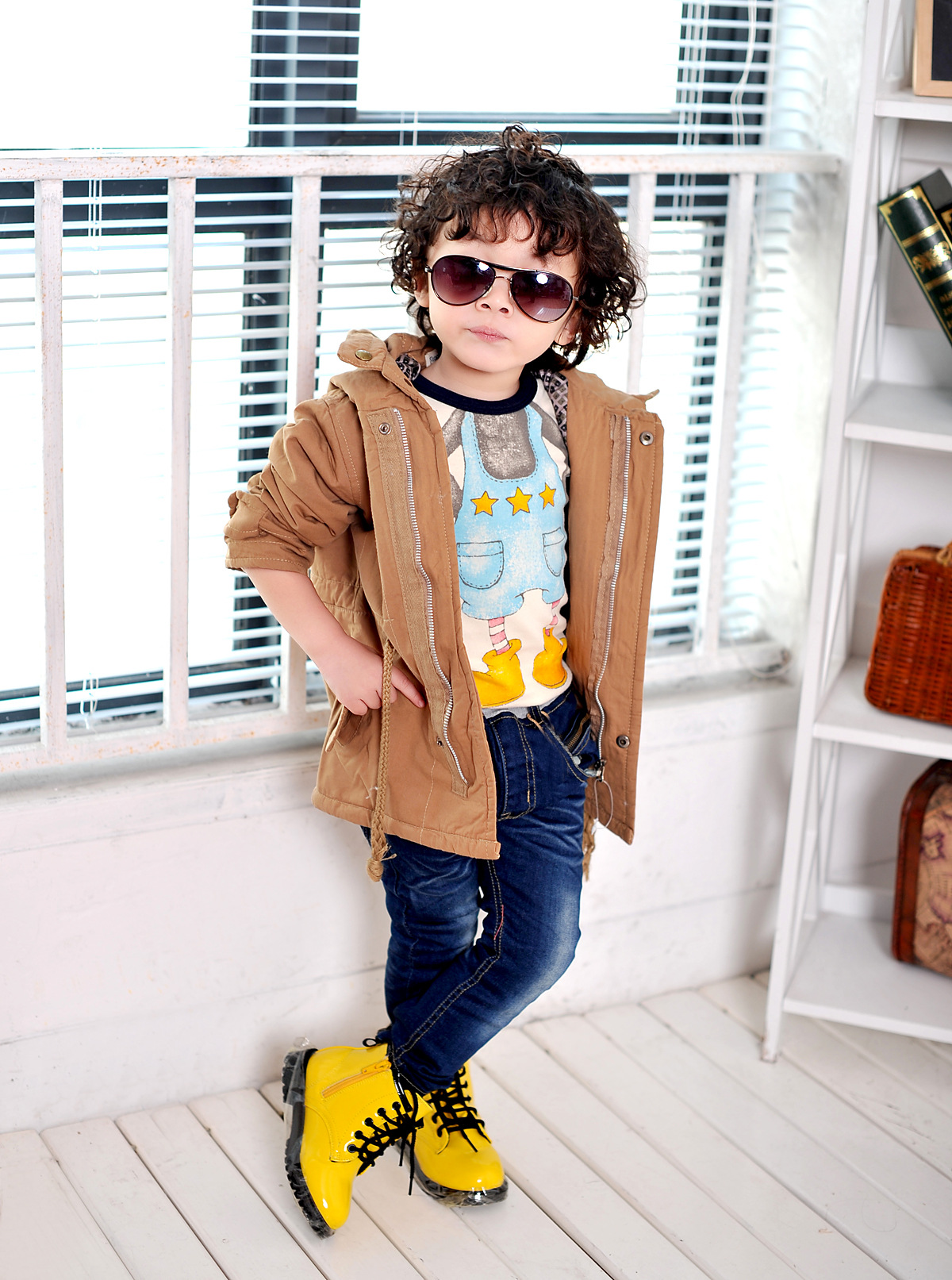 【2013秋新款韩版<em>男童风衣</em>儿童<em>开衫</em>外套休闲