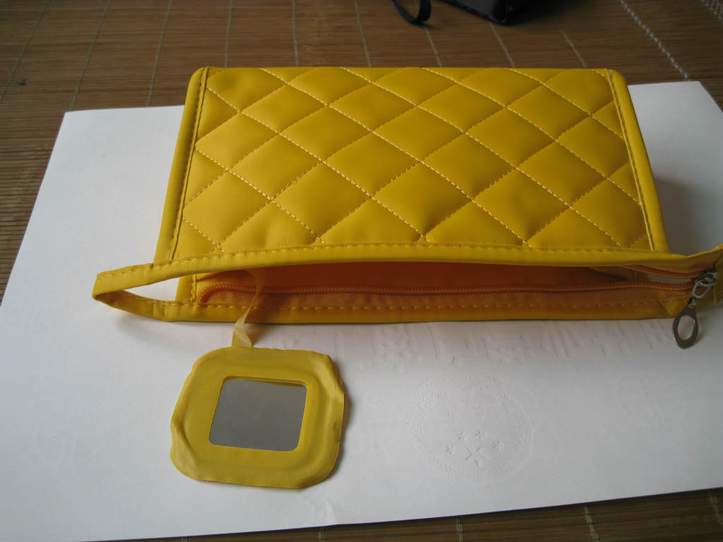狗公仔<em>女式化妆品</em>包图片,狗公仔<em>女式化妆品</em>包