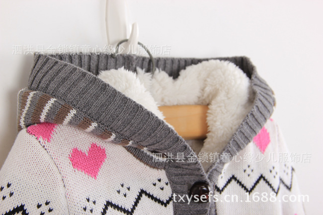 【韩版童装 女童桃心<em>小熊</em>加厚<em>珊瑚绒毛衣</em> 儿童