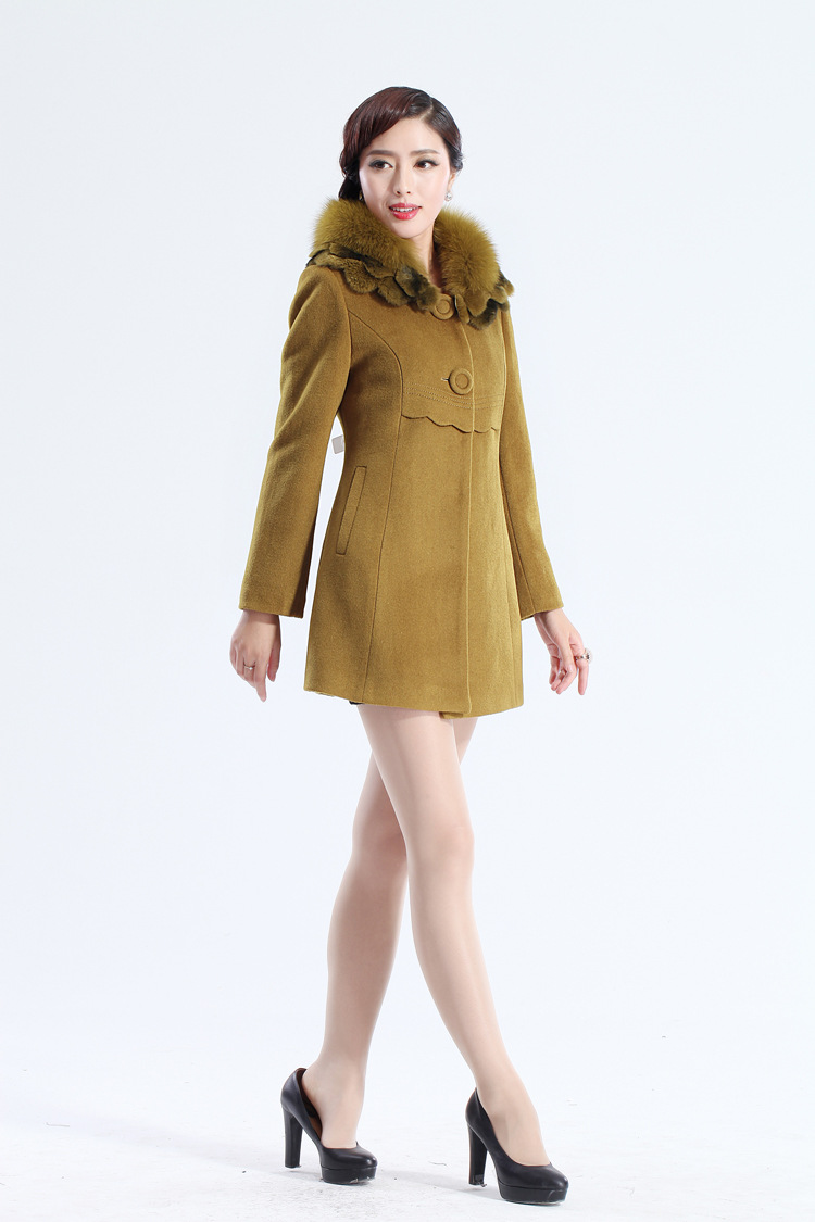 【<em>品牌</em>女装批发 专柜正品<em>女款毛呢外套</em> 狐狸毛