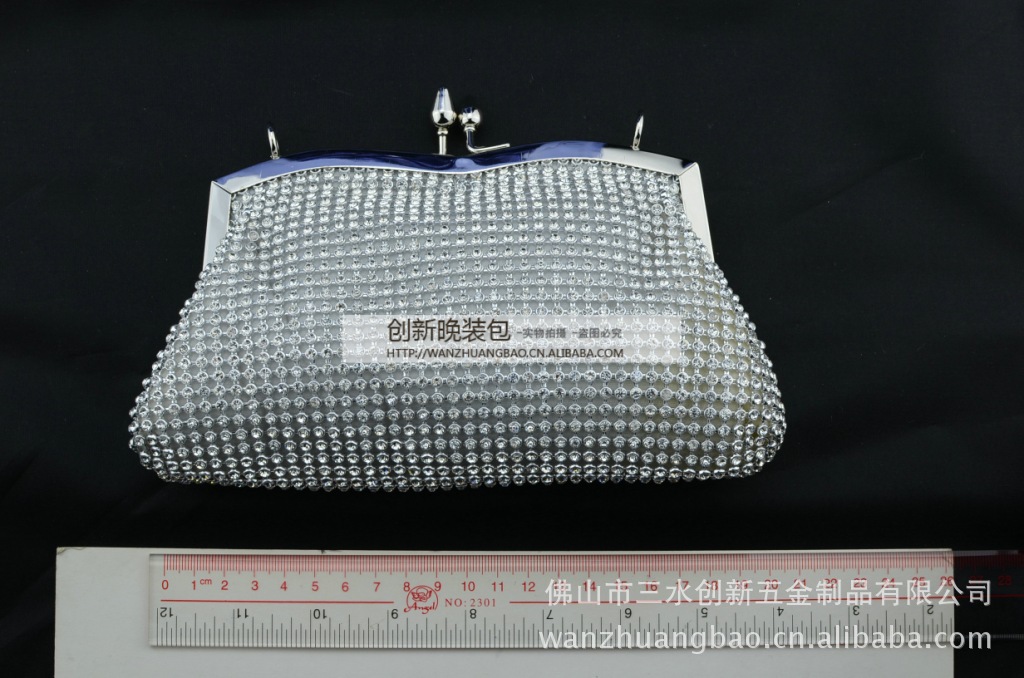 选购包包时，一定要参照尺寸介绍