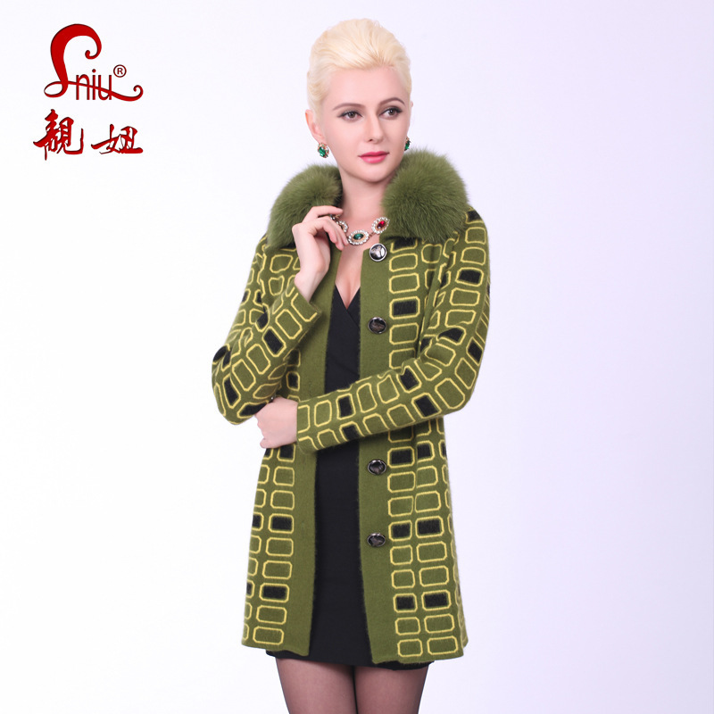 2013冬季新款万人迷<em>毛衣</em>女<em>不掉毛</em>加肥加大款