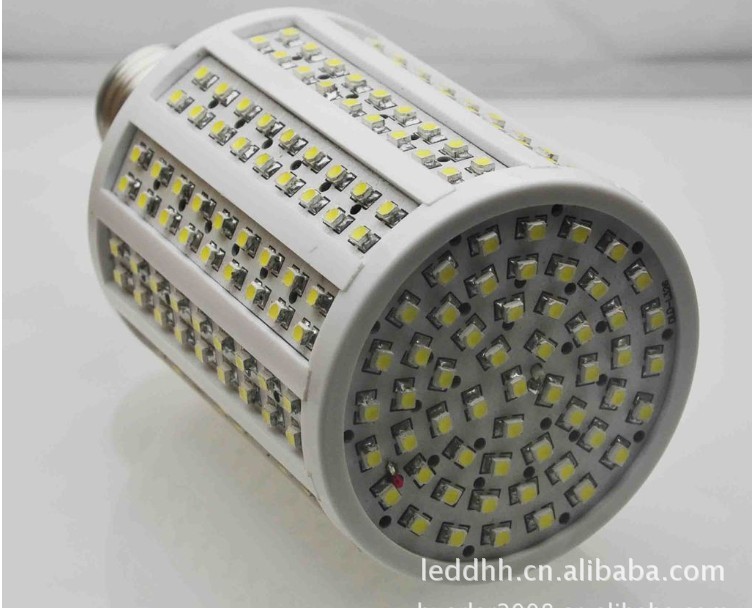 AC米兰官网-探月舞台灯光-200W COB LED面光灯-XC119B