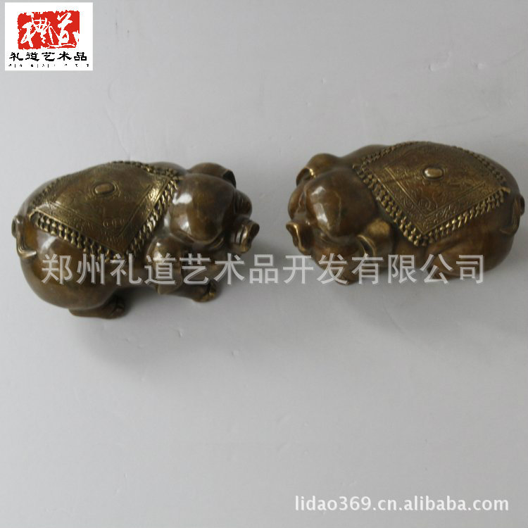 福猪长13.5宽7高8重1.3kg (1)