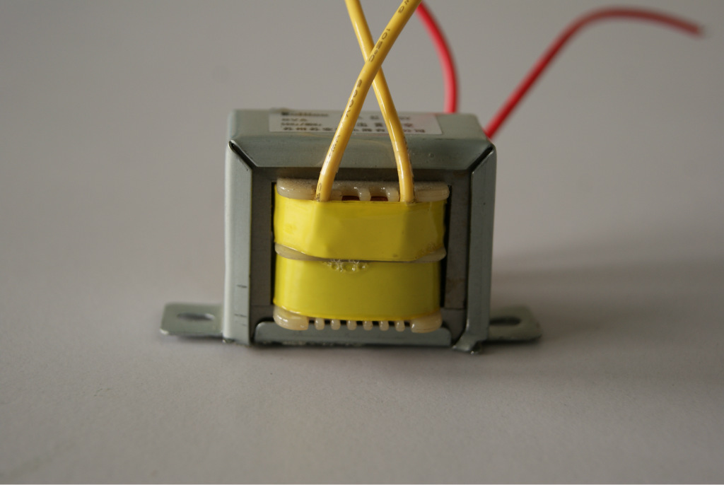 220v变12v小型变压器,变压器220v变12v 厂家直销 苏变 电源变压器 1w 110v220v380v变6v9v12v15v18v24v