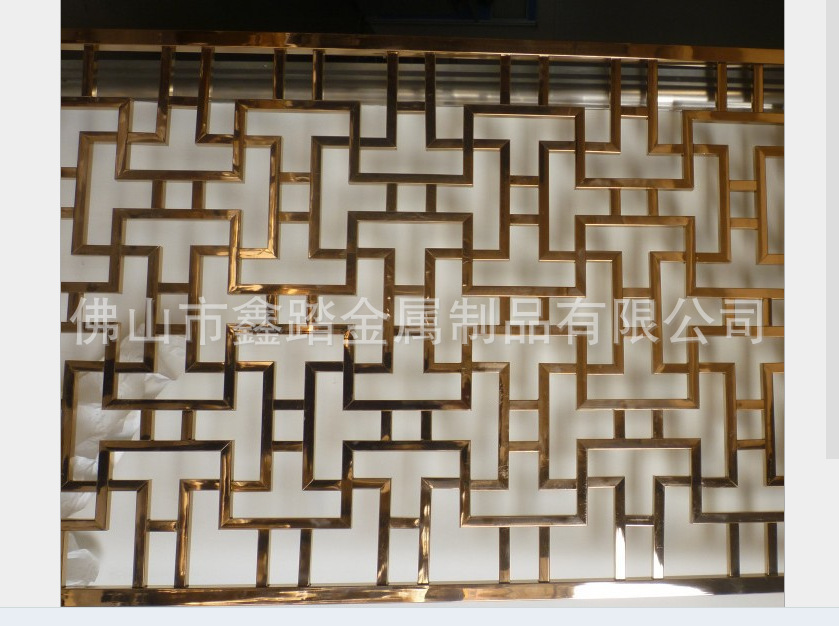 钛金方格屏风