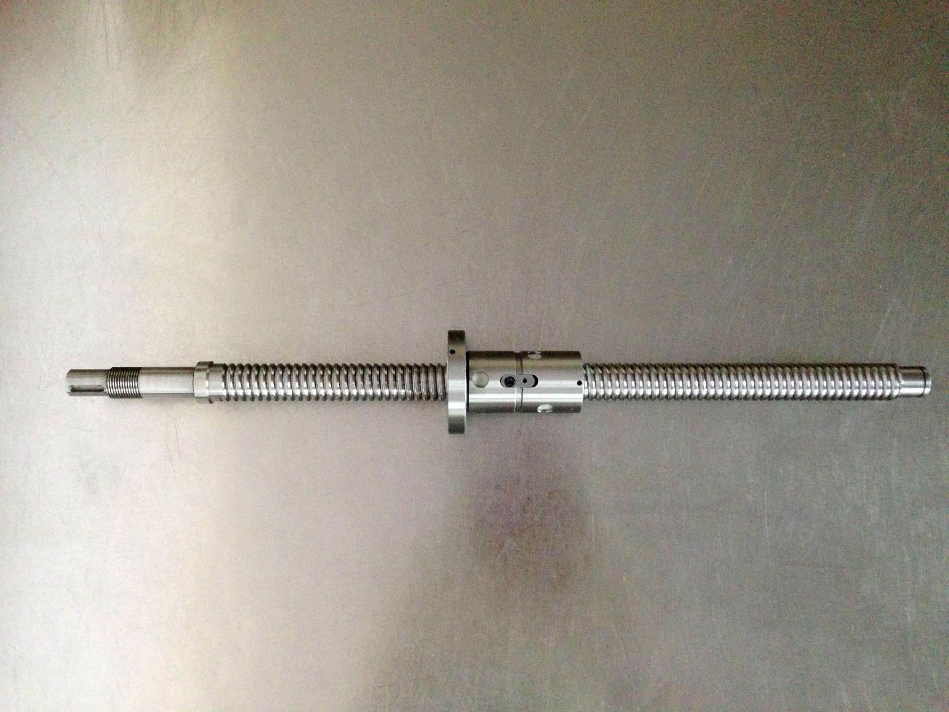 恒而达：滚珠丝杠产品使用于工业机器人、数控配备等职业