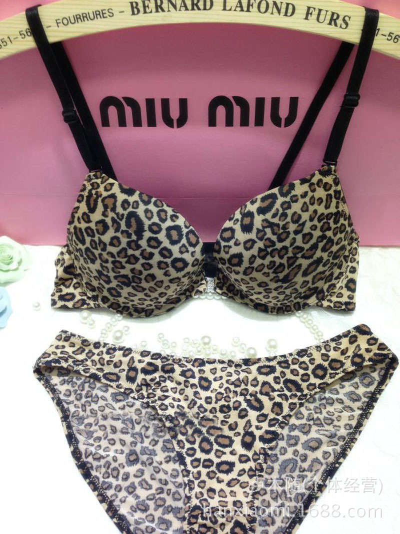 外贸新款 欧美大牌D*性感豹纹 带钻<em>前扣款</em>加厚