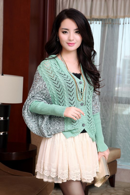 【2013春装新款宽松<em>镂空</em>钩花<em>蝙蝠袖</em>针织<em>开衫</em>