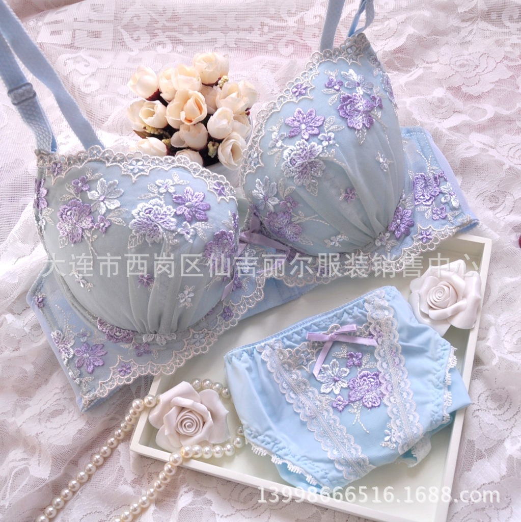 <em>文胸</em>-<em>原单</em>日单品牌<em>刺绣</em>内衣<em>文胸</em>套装批发混批