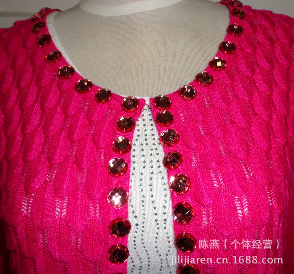 【供应中<em>青年</em>女式<em>开衫</em> 新款穿珠针织衫 时尚女