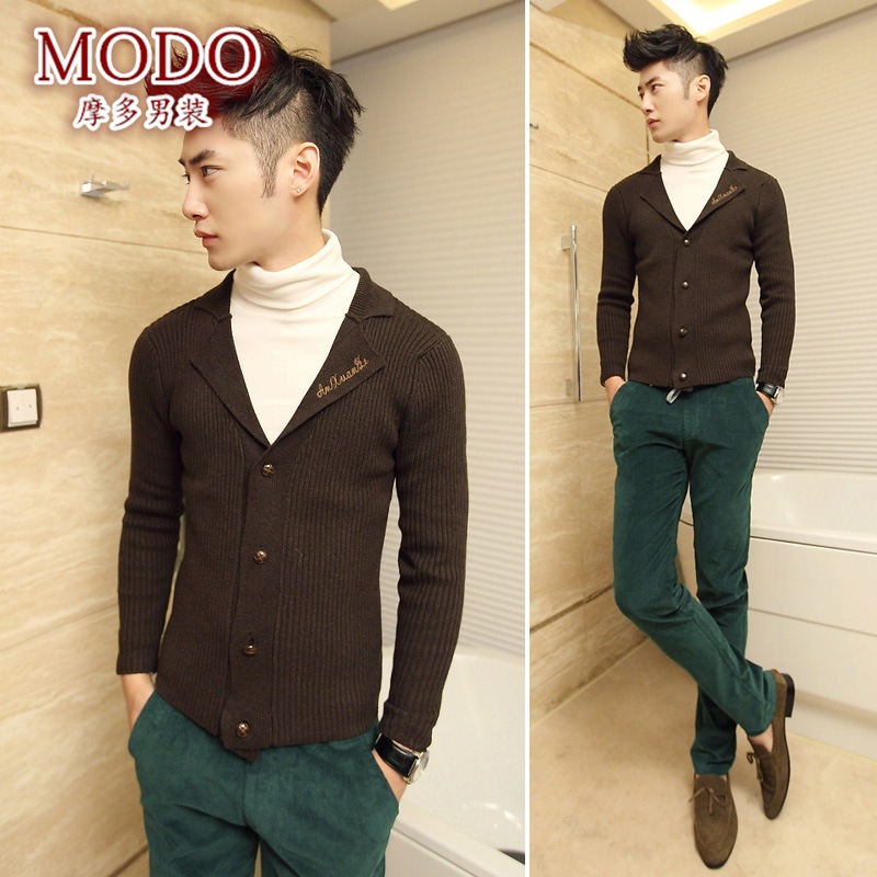 V领修身<em>针织</em>衫 男士韩版<em>开衫</em> <em>咖啡色</em> W3218/P