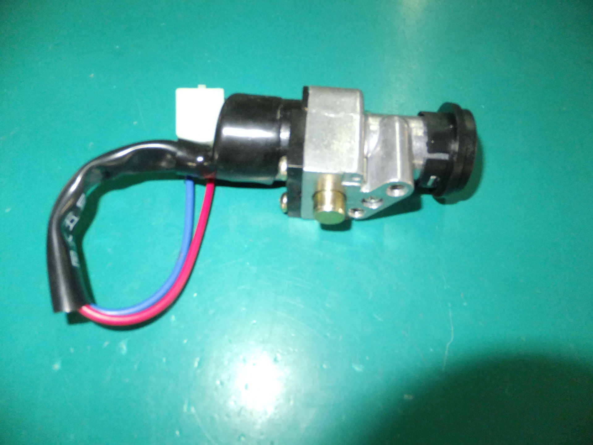 【供应电动车套锁摩托车锁具电门锁点火开关】