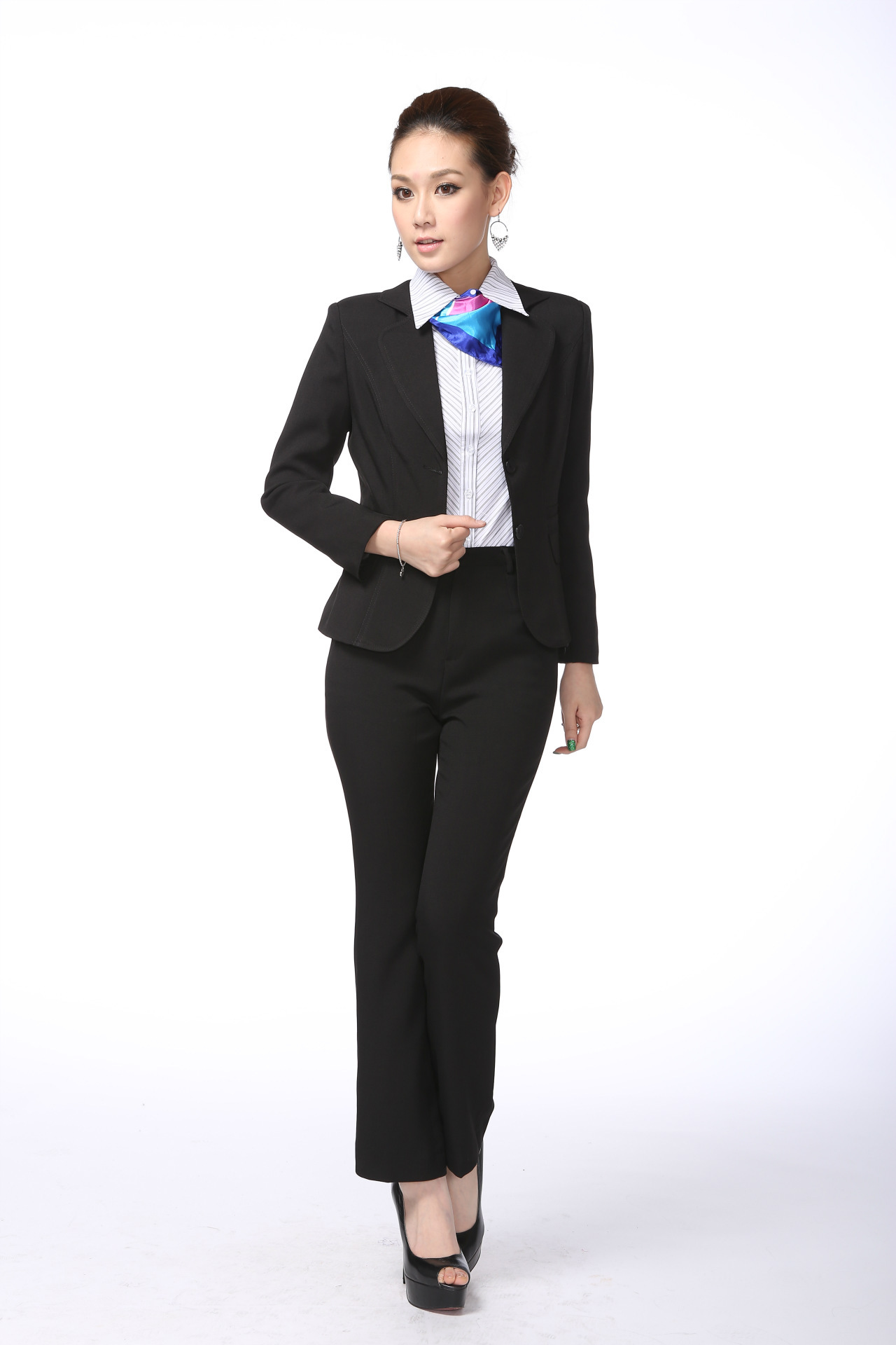 【春季最新热门<em>女式职业装</em>OL时尚西服修身套