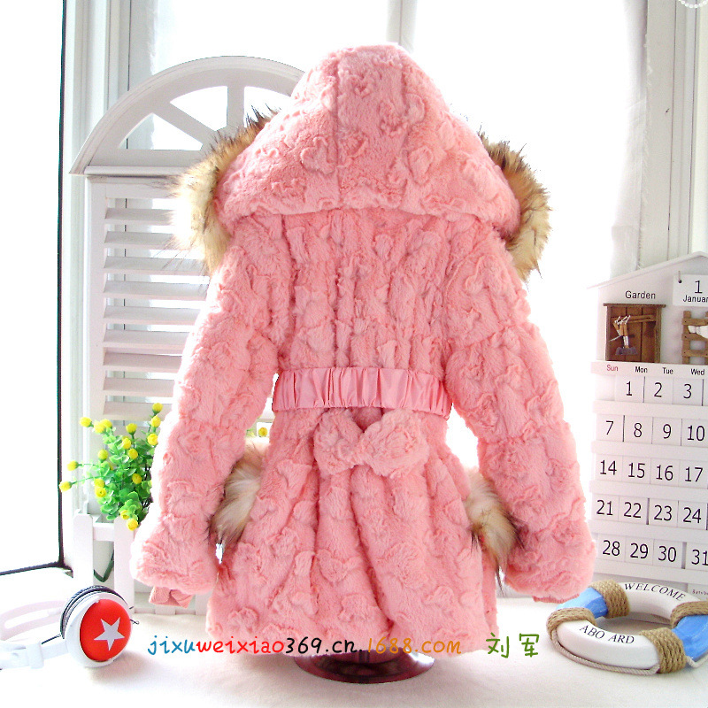 【女童<em>毛绒</em>外套 <em>儿童</em>皮草毛<em>毛衣</em> 冬款加厚带帽