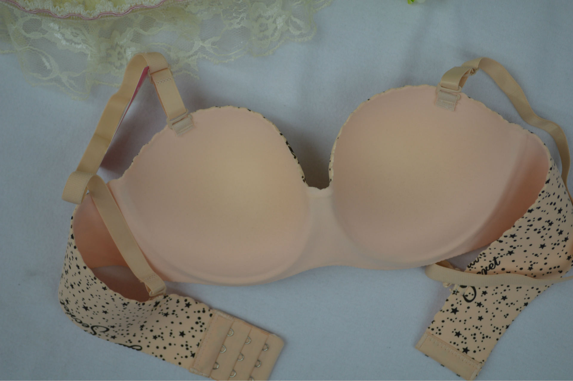 <em>文胸</em>-无痕婚纱礼服必备<em>隐形文胸</em> 2分之1聚拢上