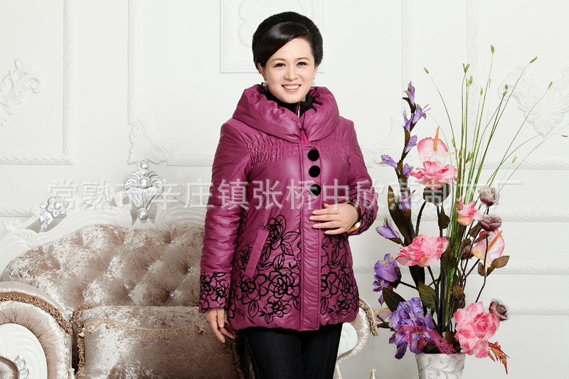 【<em>中老年秋冬外套</em> <em>中老年女外套 秋冬款</em>妈妈装
