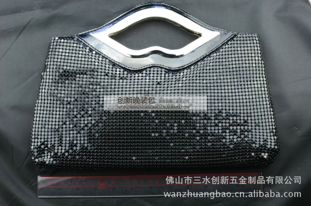 选购包包时，一定要参照尺寸介绍