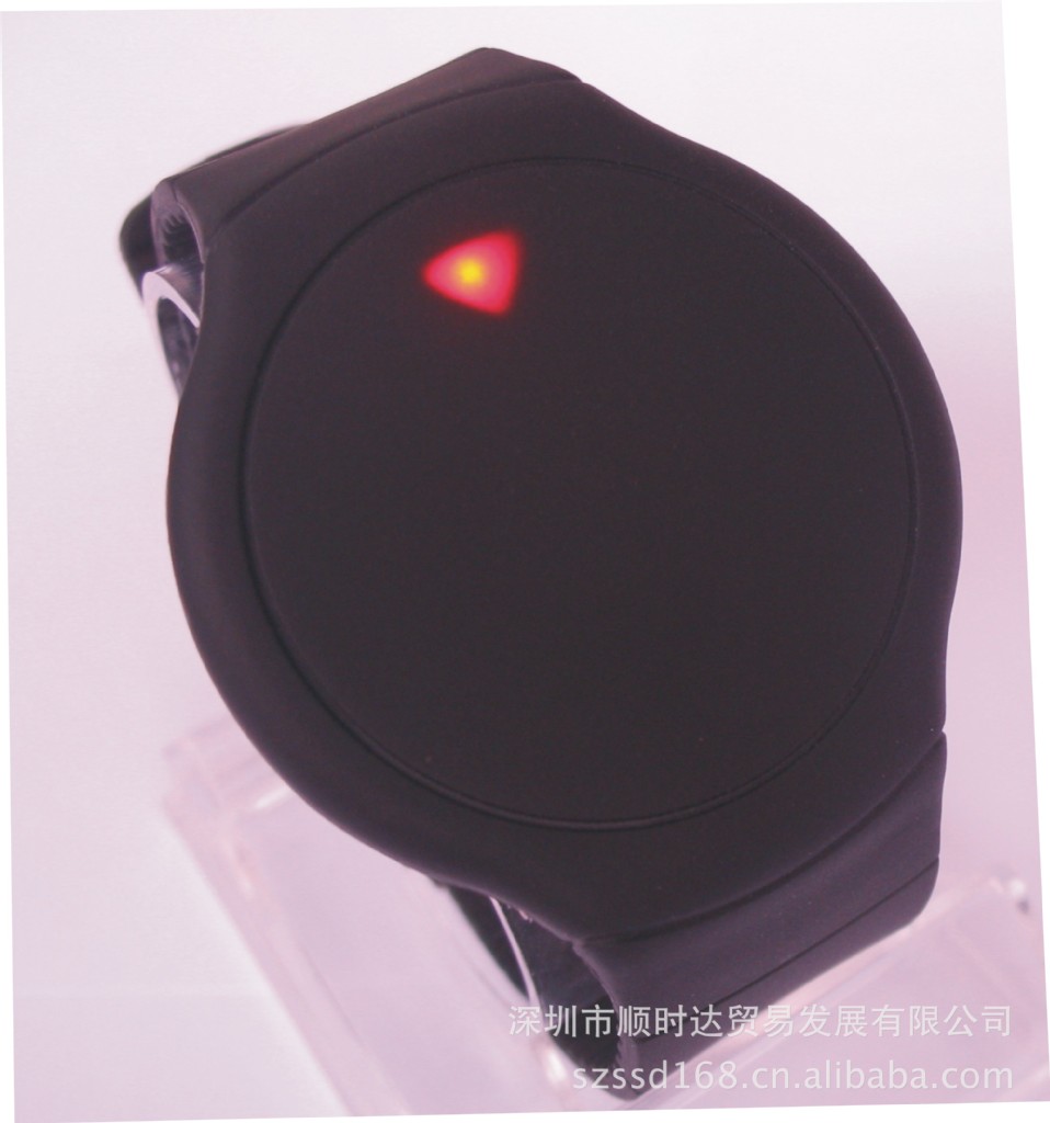 【深圳厂家新款高质量LED触摸屏电子表、硅胶