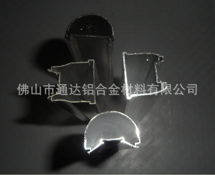 729365769_101090024[1]