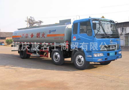 运力LG5161GHY化工液体运输车B190东风康明斯发动机
