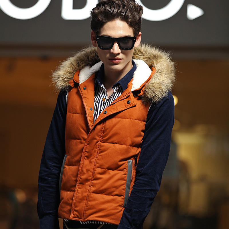 批发秋冬<em>男士羽绒马甲</em> 韩版修身<em>连帽</em>时尚羽绒