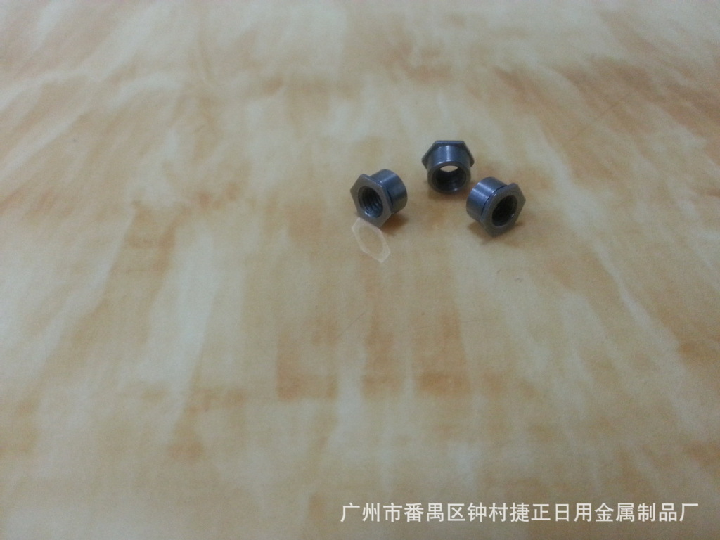 半通孔铁镀锌压铆六角螺母