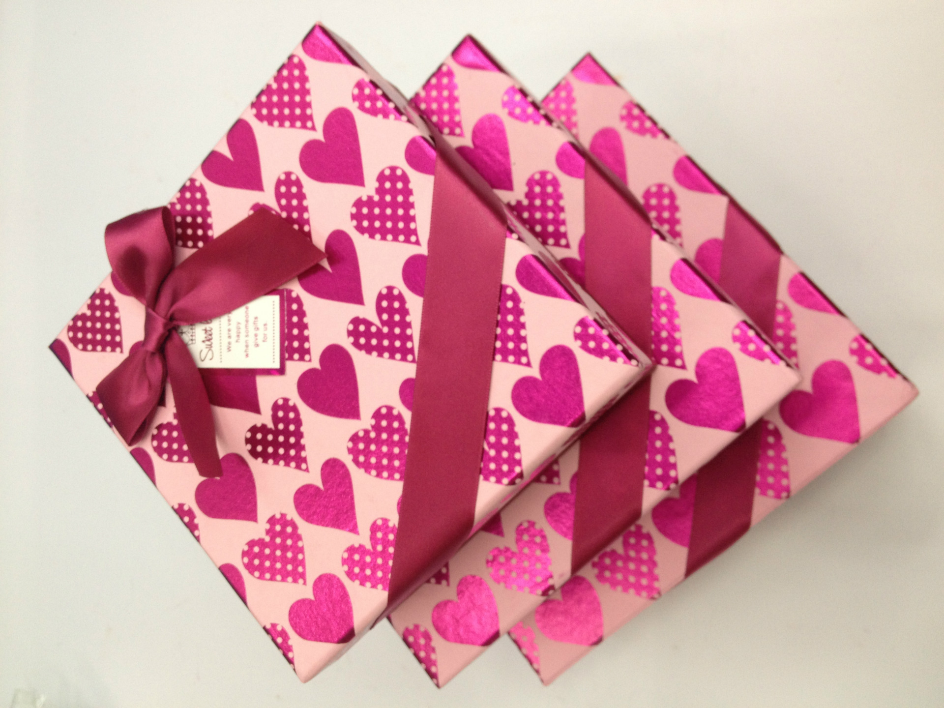 礼品包装-厂家直销心形烫金图案 方形带蝴蝶结