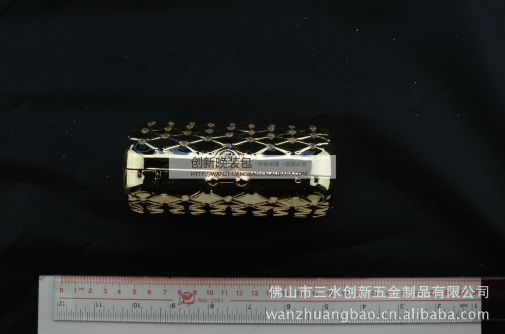 选购包包时，一定要参照尺寸介绍