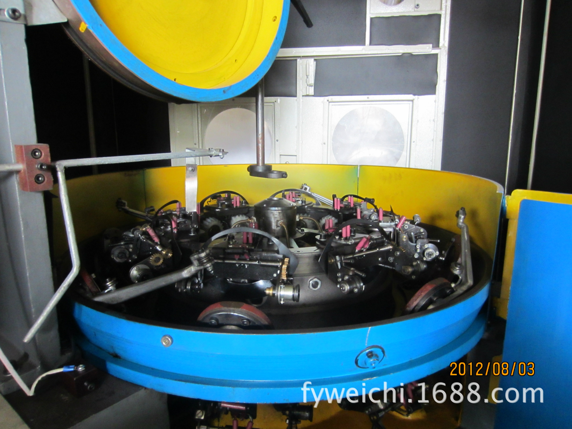 日本产<em>银笛</em>牌SK270/272<em>毛衣编织机</em>(针织机)图