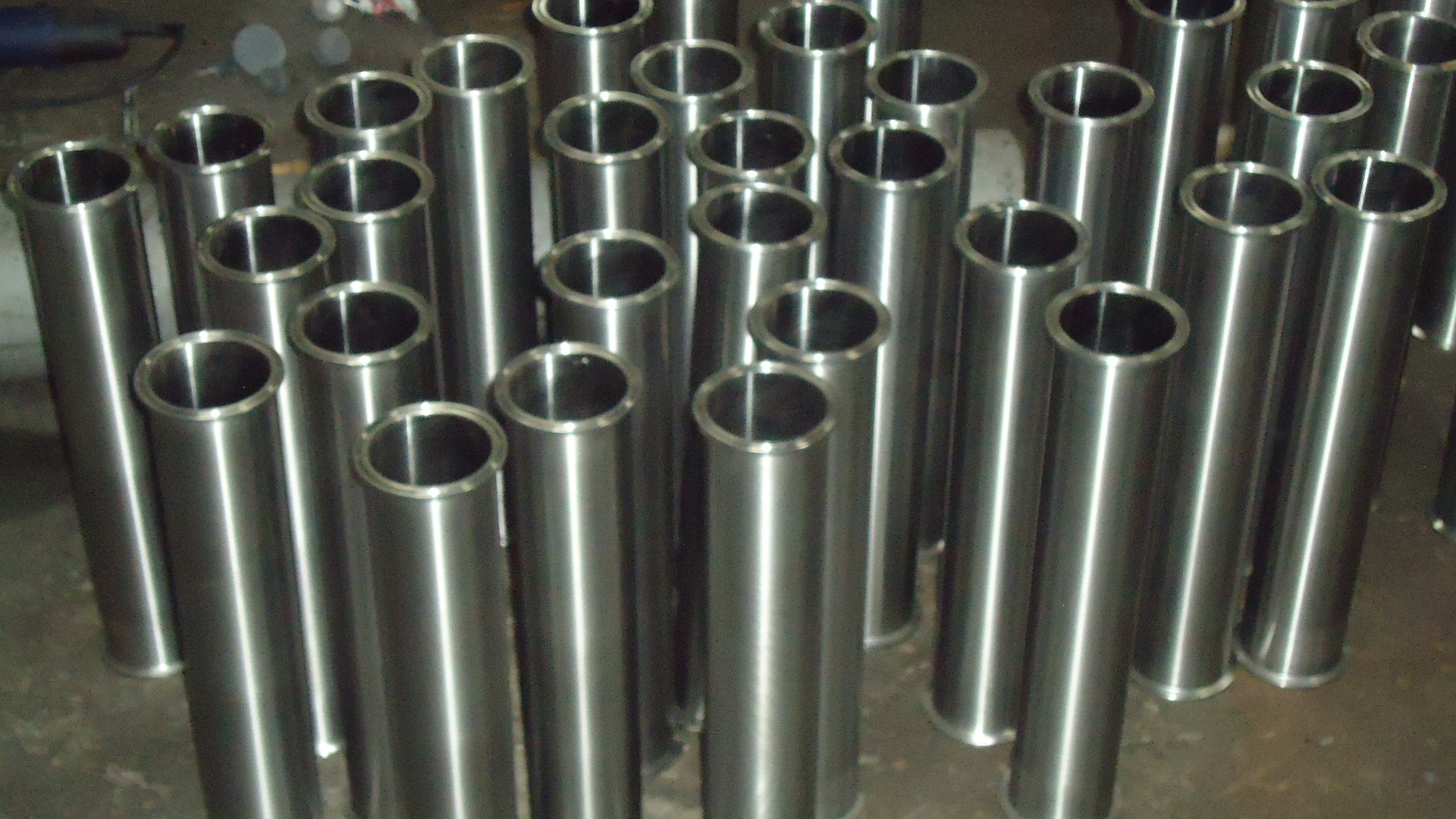 高精度,高光洁度灌装机缸筒,带快装 图片