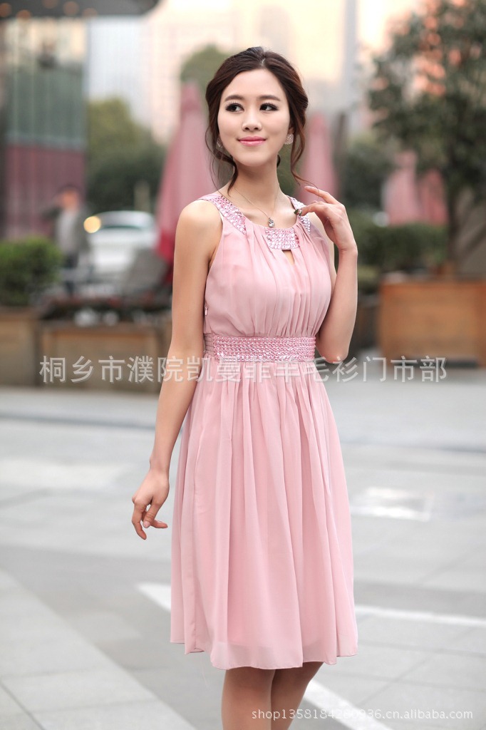 【<em>夏装</em>新款<em>女式连衣裙</em>时尚优雅订钻圆领收腰雪