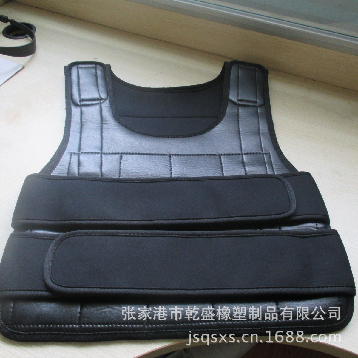 <em>PU</em>皮<em>背心</em> 潜水料<em>马甲</em> 超长绑带 可加冰袋护背