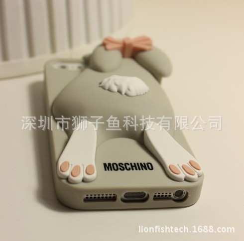 moschino iphone bunny