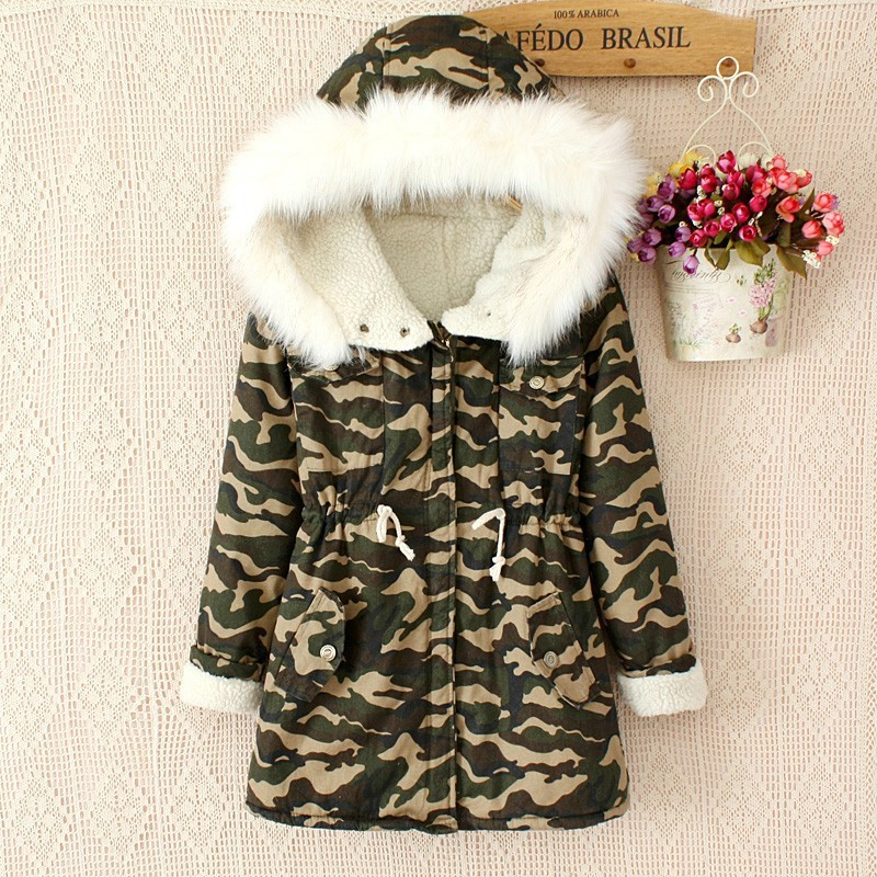 新款2013秋冬装韩版女装羊羔毛带帽<em>迷彩</em>服棉